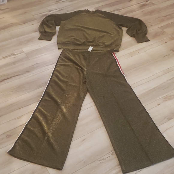 Pantsuit - Picture 2 of 8